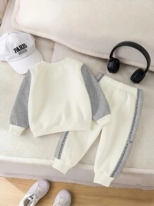 SHEIN 2pcs Baby Boys Casual Printed Letter Pattern Fleece Crew Neck Long Sleeve Sweatshirt And Matching Fleece Sweatpants Set, Suitable For Autumn/Winter - Multicolor - View 2