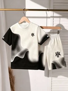 2件組青少年男孩休閒酷風英文標語印花時尚圓領短袖T恤與運動短褲套裝，適合假期聚會與派對，春夏穿著，舒適易穿，夏季必備時尚休閒穿搭，春夏街頭風，適合返校派對與戶外野餐 - 彩色 - 查看 4