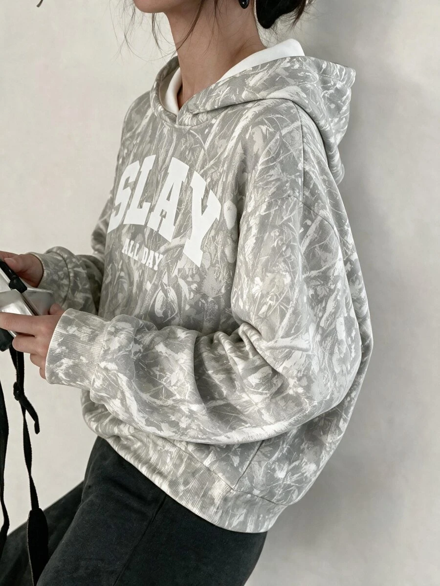 (1 Pc) Autumn/Winter Tween Girl Casual Fashion Minimalist Branch Leaf Letter SLAY Pattern Basic Hooded Sweatshirt Tops - Multicolor - View 1