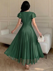 Modelyn 女款設計師方領開衩三角中長洋裝 深綠色 夏季浪漫優雅 聖誕約會派對穿搭 - 墨綠色 - 查看 2