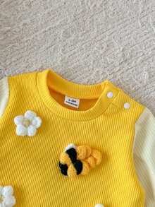 SHEIN 2pcs Baby Girls Top Flare Pants Cute Sweet Bright Yellow Floral Bee Ruffle Flutter Sleeve Round Neck Birthday Fall Long Sleeve Top Holiday Ribbed Knit - Yellow - View 3
