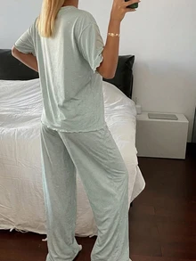DAZY 2件組甜美碎花寬鬆短袖T恤與寬鬆直筒長款睡褲套裝，女款夏季居家睡衣套裝 - 綠色 - 查看 2