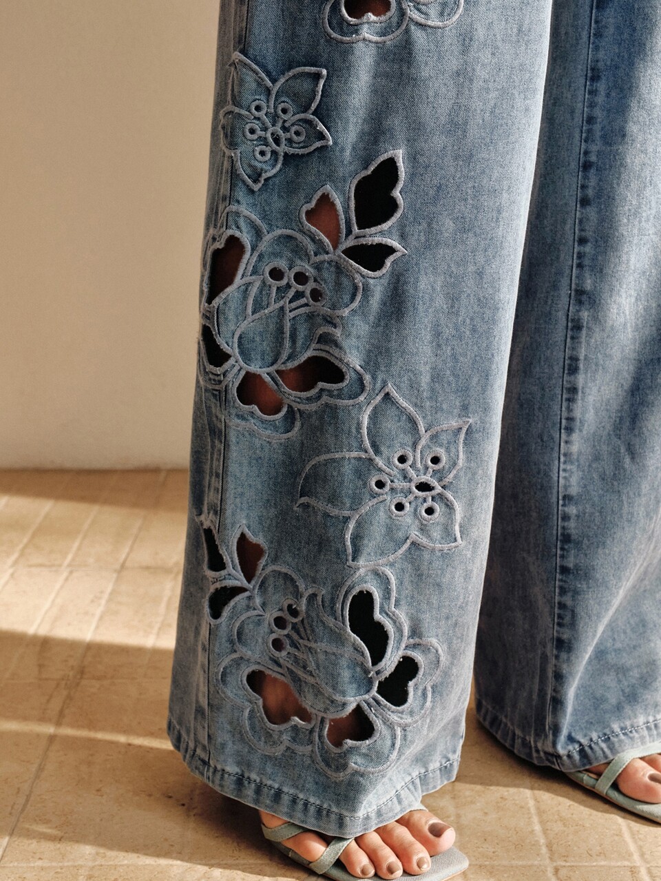 Anewsta Women's Sexy Hollow-Out Embroidered Mother's Day Blue Straight-Leg Jeans