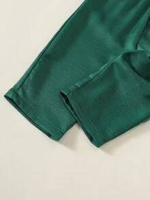 SHEIN 2件組男嬰秋冬綠色無袖背心開襟衫與鬆緊腰長褲套裝，百搭舒適，適合生日派對、洗禮、1歲生日慶祝、晚宴、表演、婚禮、聖誕節及其他場合 - 綠色 - 查看 8