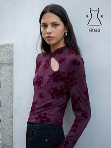 Nöista Womenswear Fitted Long Sleeve Top With Jacquard Fabric In Burgundy Color, Perfect For Fall Winter Night Outs, Special Occasions Ang Going Out. - Burgundy - View 3
