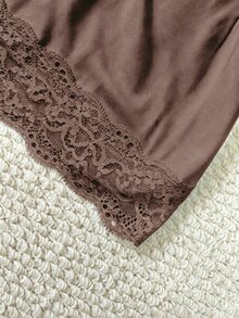 IslaSuriya Women's Lace Patchwork Fitted Camisole - Coffee Brown - View 3