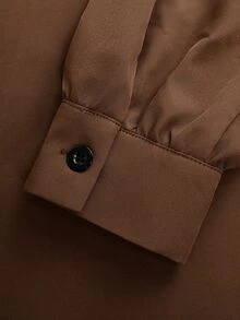 Linhara CURVE فستان ماكسي نسائي كاجوال طويل بأكمام طويلة وزخرفة أزرار على شكل ضفدع بأسلوب جديد مقاس كبير للاستخدام اليومي - شوكولاته بني - مشاهدة 4