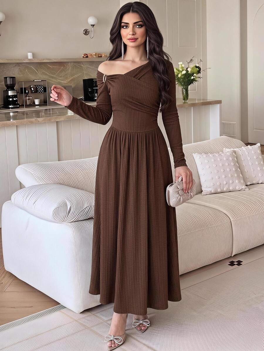 Feyla Women's Solid Color Metal Decor Pleated Casual Party Long Dress