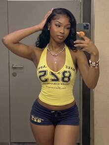 Fiercella Fiercella 女士两件套：黄色背心上衣，蓝色短裤。HypeZone-D 性感吊带背心，短裤正面饰有英文字母印花，修身剪裁，适合运动、休闲、度假、娱乐等场合。 - 黃色 - 查看 1