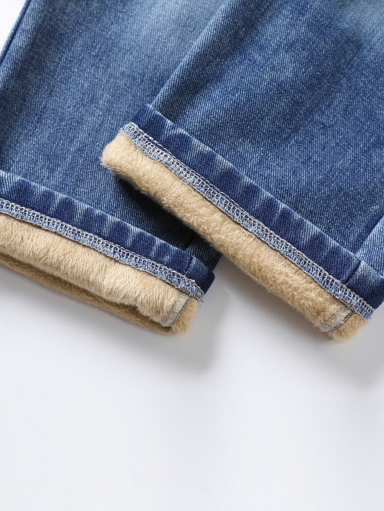 SHEIN Genkimix Kids Celana Jeans Anak Laki-Laki Model Lurus, Warna Biru Tua Pudar, Potongan Lurus yang Nyaman, Saku Kargo di Kedua Sisi, Lapisan Termal untuk Musim Gugur/Dingin, Pinggang Elastis untuk Kenyamanan, Cocok Dipadukan dengan Sweatshirt atau Sweater, Sesuai untuk Gaya Kasual Jalanan, Perjalanan Sehari-hari, dan Jalan-jalan di Luar Ruangan - Dark Wash - View 7