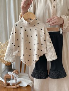 SHEIN 2件組幼女上衣與喇叭褲套裝，甜美粉黑愛心印花，羅紋毛絨飾邊，長袖小高領，生日派對秋季聖誕假期時尚款 - 彩色 - 查看 3