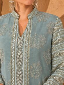 Al Najma Women's Elegant Craft Fabric Tassel Decor Loose Long Robe - Green - View 7