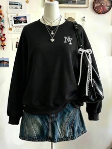 SHEIN Sparklyn 酷黑色圓領衛衣，亮面天使翅膀圖案，精緻吸睛，女款休閒寬鬆軟厚落肩長袖套頭衛衣，適合秋冬日常、街頭、戶外、運動、校園、返校穿搭 - 彩色 - 查看 2
