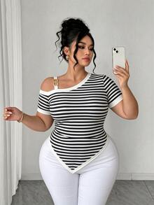 Elenzga Plus Size Elegant Casual Asymmetric Color Block Metal Buckle Cold Shoulder Top - Black and White - View 8
