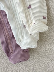 SHEIN 3件組新生女嬰白色、杏色、紫色棉混紡連身衣+帽子可愛休閒套裝，韓風時尚簡約甜美，棉質羅紋親膚柔軟面料，愛心印花與純色長袖長褲連腳連身衣居家服套裝，適合春秋日常外出或居家穿著 - 彩色 - 查看 11
