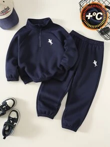 SHEIN 兒童小男孩 2 件組休閒極簡立領半拉鍊衛衣與運動長褲套裝，適合秋冬，抓絨加厚 - 藏蓝色 - 查看 1