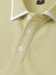 Manfinity Mode 男士夏季休閒拼色拼接 Polo 衫 - 鵝黃色 - 查看 6