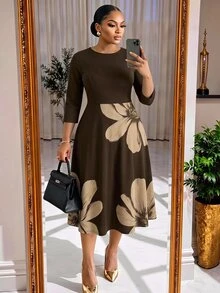SHEIN Lady CURVE 大尺碼秋冬花卉印花棕色3/4袖優雅洋裝 - 彩色 - 查看 4