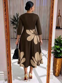 SHEIN Lady CURVE 大尺碼秋冬花卉印花棕色3/4袖優雅洋裝 - 彩色 - 查看 2