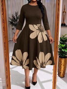 SHEIN Lady CURVE 大尺碼秋冬花卉印花棕色3/4袖優雅洋裝 - 彩色 - 查看 6