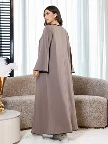Al Najma Plus Size Women's Lace Patchwork Cuff Arabian Dress - Grey - View 2