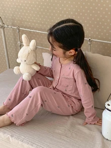 Dazy Kids 女童碎花长袖纽扣上衣和裤子睡衣套装 - 淺粉色 - 查看 4