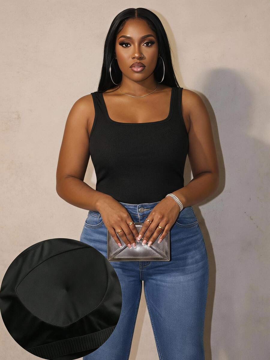 Slaydiva Basic Deep U-Neck Narrow Ribbed Women's Plus Size Regular Tank Top, Black Ribbed Fabric With Built-In Bra Pads, Ruched Side Details