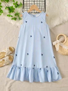 SHEIN 少女度假休閒春夏時尚可愛圓領藍白條紋櫻桃印花寬鬆A字拼接荷葉邊無袖娃娃裙 - 藍色 - 查看 6