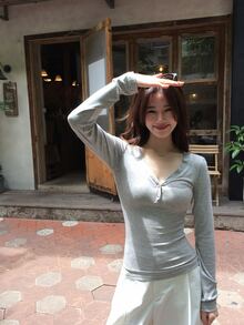 DAZY Women's V-Neck Long Sleeve Solid Color Korean Style T-Shirt Fall - Grey - View 3