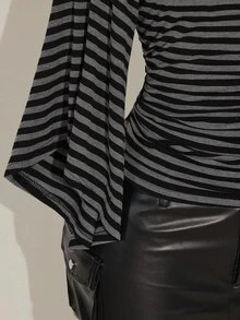 SHEIN ICON Y2K复古条纹露肩喇叭袖吊带时尚T恤，前卫街头风，休闲喇叭袖露肩条纹针织上衣 - 彩色 - 查看 8