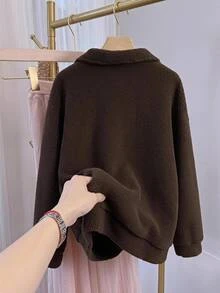 SHEIN CURVE+ بلوزة رياضية صوفية من الفليس بطبعة حروف للنساء بمقاسات كبيرة، لون بني شوكولاتة، خريف/شتاء - بني - مشاهدة 8