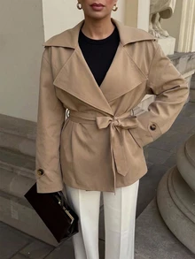 Aloruh 駱駝色極簡優雅通勤辦公女款短款風衣外套，秋冬新款，翻領收腰繫帶前襟鈕扣設計 - 卡其色 - 查看 6
