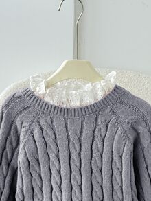 SHEIN Tween女孩秋冬休閒保暖內裡加厚拼接刺繡蕾絲飾邊寬鬆落肩長袖套頭毛衣，甜粉色返校兒童毛衣，秋冬款 - 灰色 - 查看 7