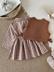 SHEIN 2件組幼兒女嬰洋裝背心套裝，甜美學院風棕色與白色格紋羅紋蝴蝶結長袖領口常規款，生日派對秋季假期時尚穿搭 - 棕色 - 查看 2