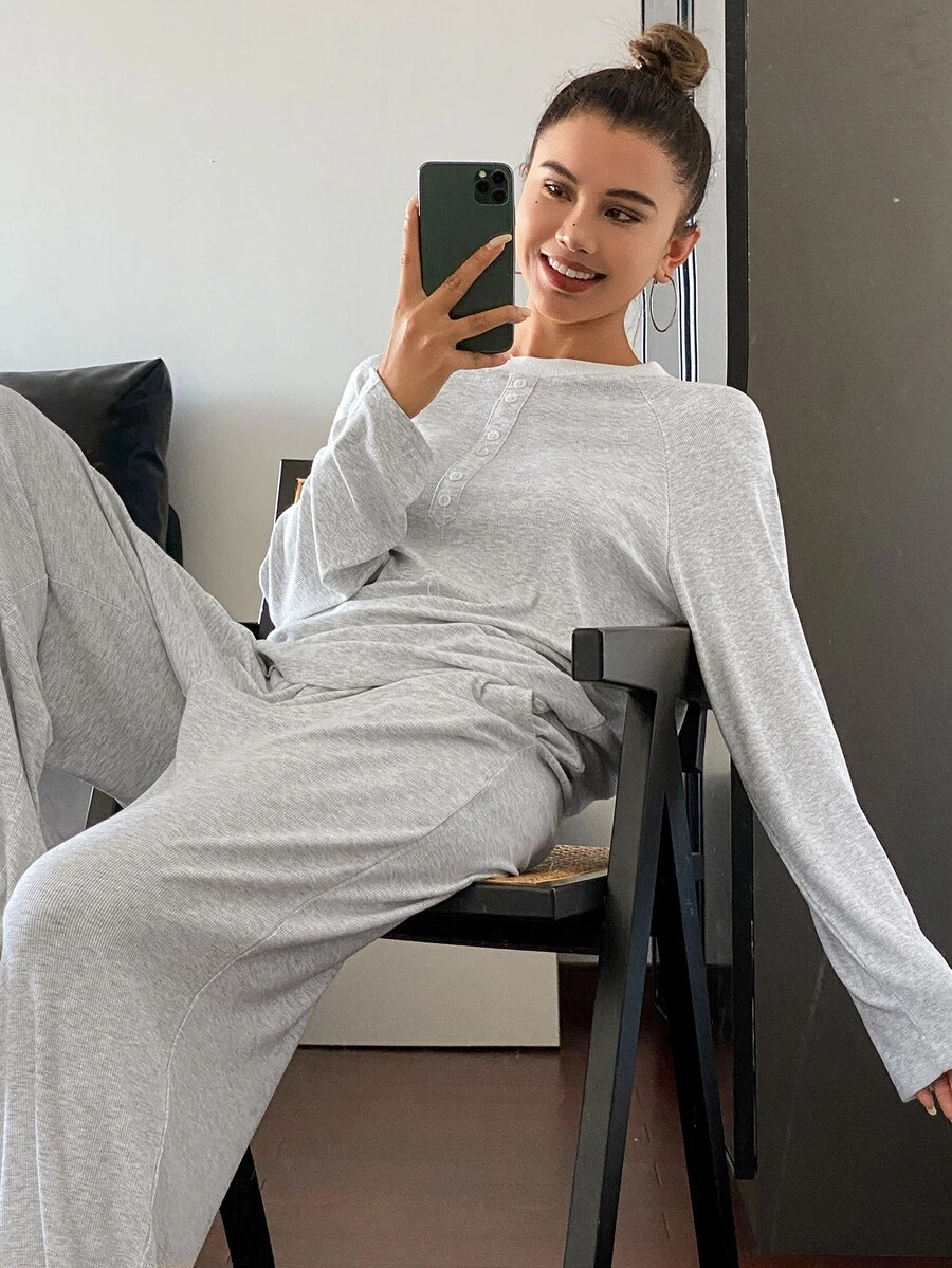 Livesso 2pcs Women Spring Loungewear Set , Contrast Color Loose Long Sleeve Top & Pants, Fall Winter Clothes Pajama, Cozy Outfit - Grey - View 1