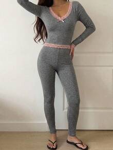 DAZY طقم ملابس داخلية نسائي من الدانتيل بتصميم مرقع بقصة ضيقة وأكمام طويلة مع بنطال، طقم بيجامة خريفي - رمادي - مشاهدة 4