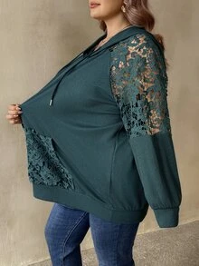 SHEIN CURVE+ بلوزة رياضية نسائية مقاس كبير بلون أخضر سادة مع حواف دانتيل وأكمام راجلان ورباط قابل للسحب وغطاء رأس للخريف - أخضر - مشاهدة 4