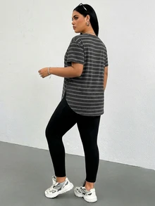 Shapeblank 大尺碼女款秋季時尚休閒極簡黑白條紋短袖上衣搭配黑色緊身褲 2件套－適合外出、聚會或早午餐 - 黑色 - 查看 2
