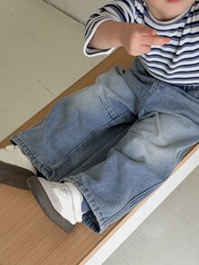 DAZY Baby Boy Elastic Waist Design Fashion Loose Fit Denim Jeans - Light Wash - View 6