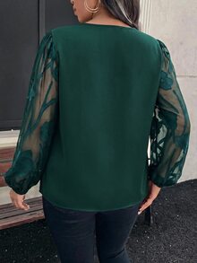 SHEIN Clasi 大尺碼女款缺口V領蕾絲拼接商務優雅襯衫 正式辦公穿搭 海軍藍 秋季 畢業季 適合母親 - 墨綠色 - 查看 2