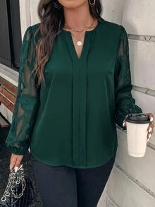 SHEIN Clasi 大尺碼女款缺口V領蕾絲拼接商務優雅襯衫 正式辦公穿搭 海軍藍 秋季 畢業季 適合母親 - 墨綠色 - 查看 5