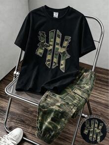小男孩迷彩字母印花短袖T恤與工裝褲休閒套裝 - 彩色 - 查看 2