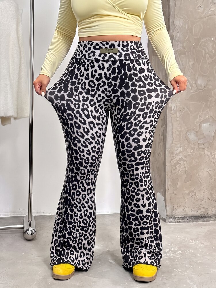 Muchica Jeans acampanados con estampado de leopardo talla grande, otoño/invierno - Gris Oscuro - Añade 4