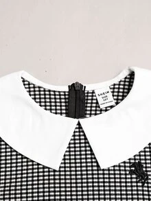 SHEIN Tween女孩秋冬學院風拼色領口長袖格紋洋裝－黑白配色，修身剪裁，結合拼色拼接、精緻復古小Logo刺繡、百褶設計與蓬鬆大裙擺（公主裙） - 黑與白 - 查看 6