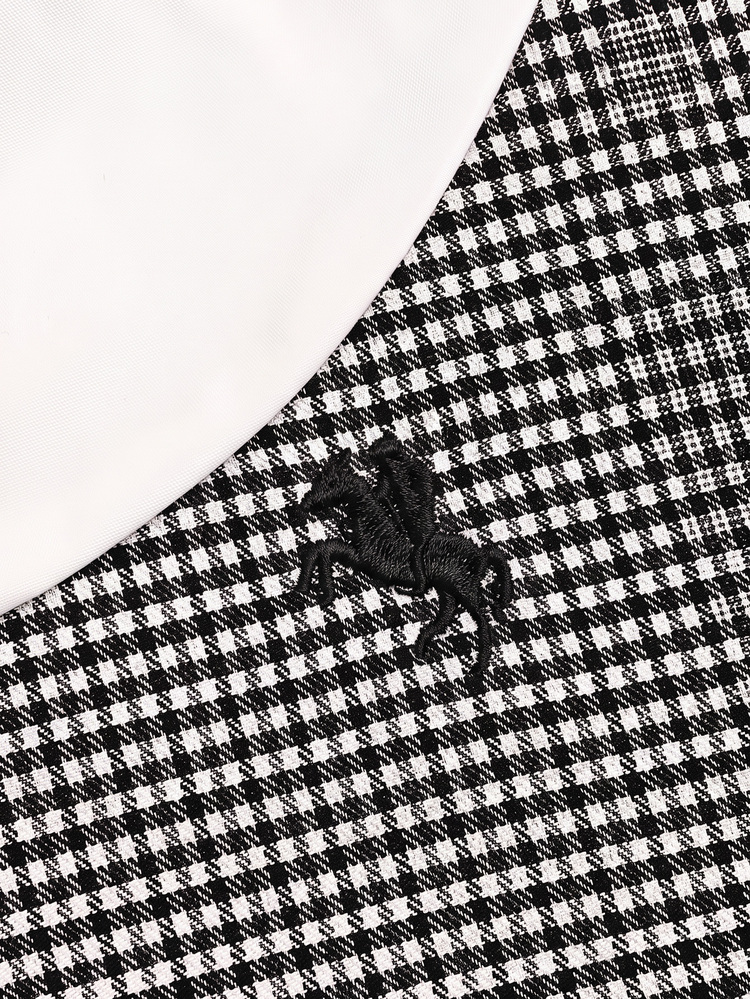 SHEIN Tween Girl Tween Girl Autumn/Winter Preppy Style Colorblock Collared Long Sleeve Plaid Dress - Black & White. This Dress Features A Slim Fit, Blending Colorblock Patchwork, Delicate Vintage Small Logo Embroidery, Pleated Design And Fluffy Full Skirt (Princess Dress) - Black and White - View 4