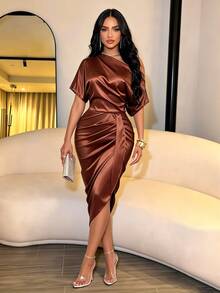 SOLERSUN Open Shoulder Short-Sleeved Bodycon Midi Dress With Pleats, Front Slit, And Glossy Fabric. - Rust Brown - View 4