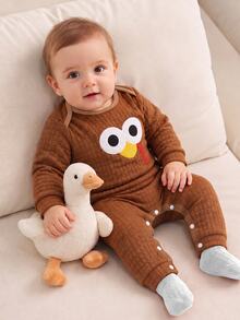 SHEIN Baby Boy Casual Cute Funny Family Matching Photoshoot Turkey Expression Colorful Tail Embroidered Textured Fabric Warm Jumpsuit Autumn Brown - Brown - View 1