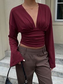 Siren Gaze 女款優雅性感深V領抓皺長喇叭袖T恤，老錢風羅紋針織修身短版上衣，適合秋季早午餐，酒紅色 - 酒紅色 - 查看 4