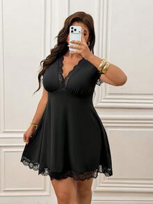 Femmeverse Women's Plus Size Lace Patchwork Sexy Short Sleeve Dress - Black - View 3