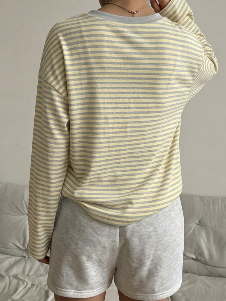 SHEIN Teen Girls V-Neck Long Sleeve Tops, Minimalist Grey Striped Print, Casual Wear, Campus Use, INS Style, Cute Versatile, Autumn Fall, Streetwear, Party - Multicolor - View 2